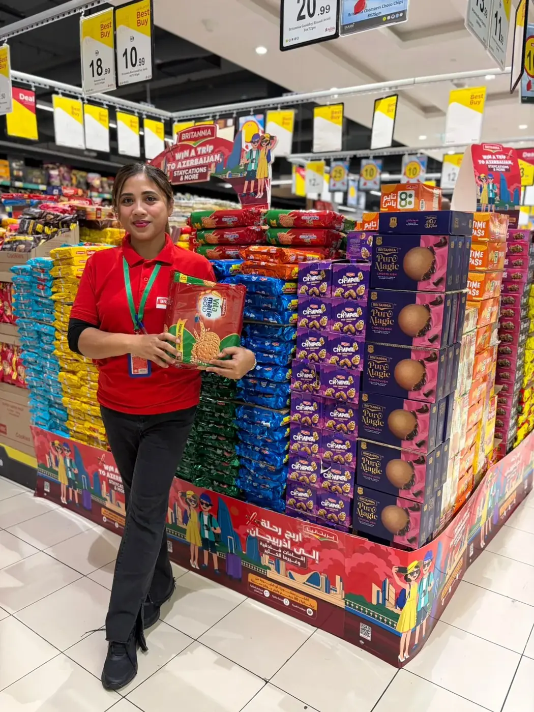 Britannia promoter beside a biscuit display (5)