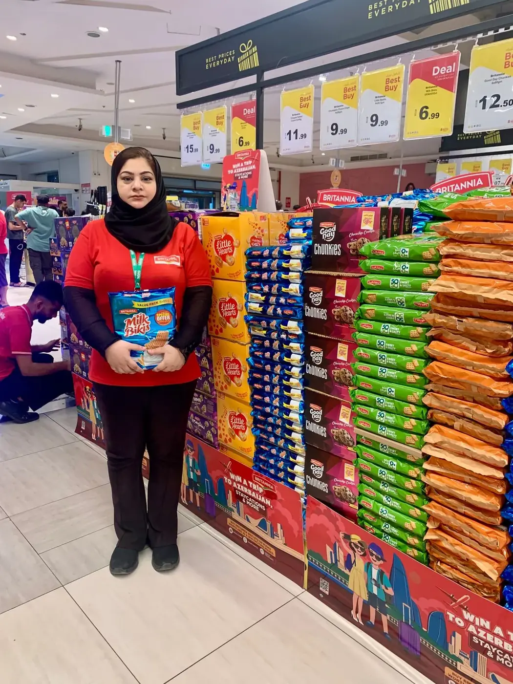 Britannia promoter beside a biscuit display (6)