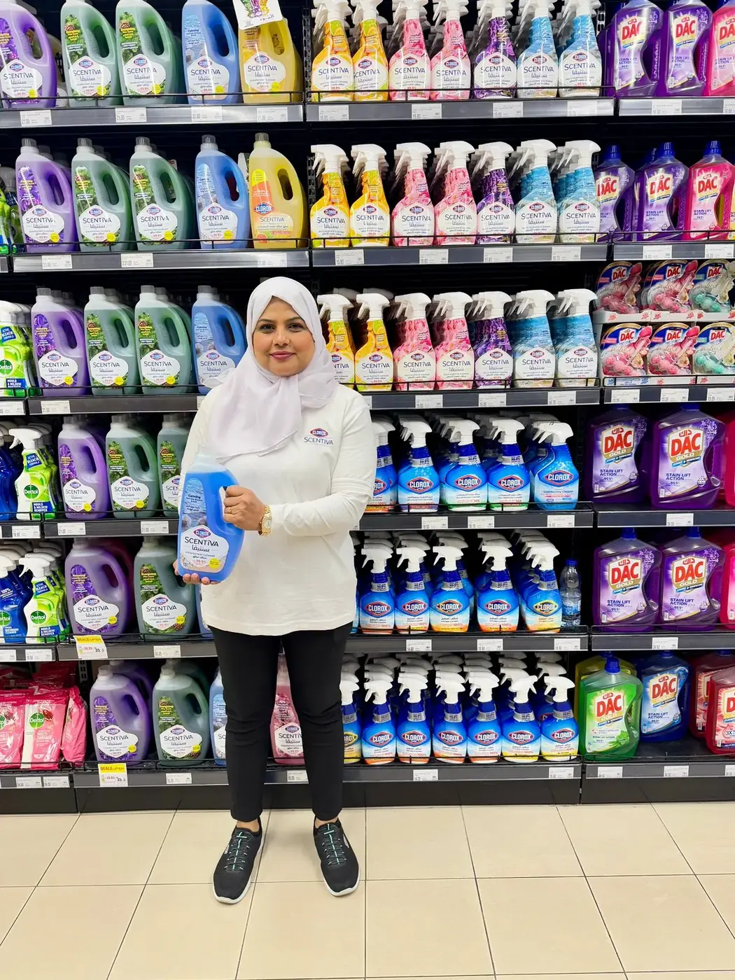 Clorox promoter in a cleaning supplies aisle (2)
