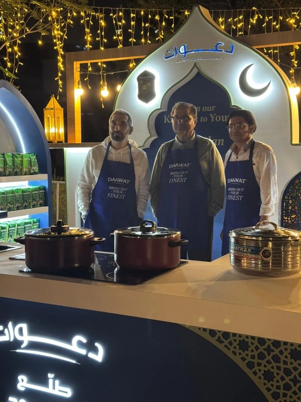 Branded team at the Daawat Ramadan kitchen set (2)
